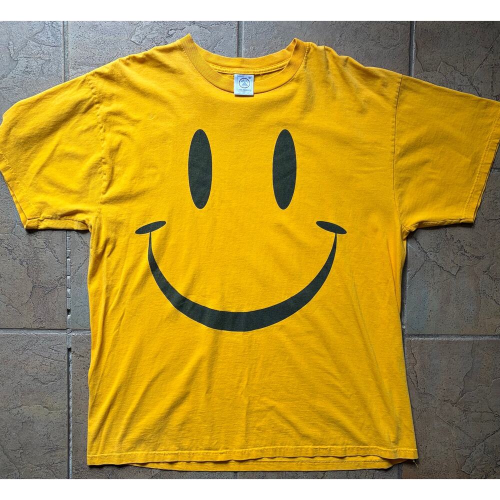 Y2K Smiley Face Graphic Tee Delta Pro Weight Yellow Shirt XL